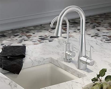 Moen Chrome Sip Modern Cold Water Kitchen Beverage Faucet。